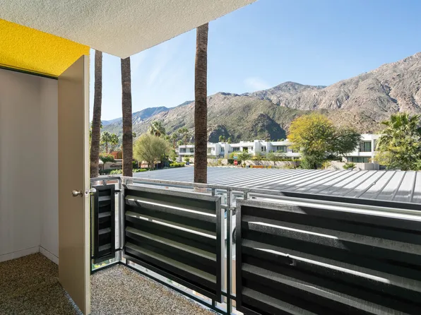 588 E San Lorenzo Rd #201, Palm Springs, CA 92264