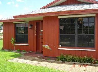 3700 E Valley Green Dr, Davie, FL 33328