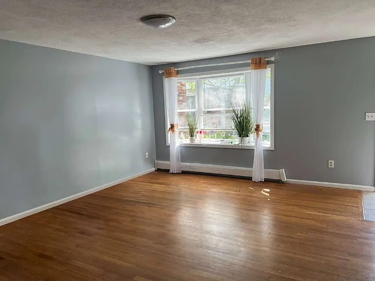 1 Eagan Pl — Photo 8