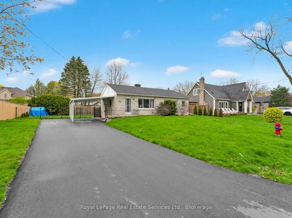 65 Cumming Ct, Hamilton, ON L9G 1V4