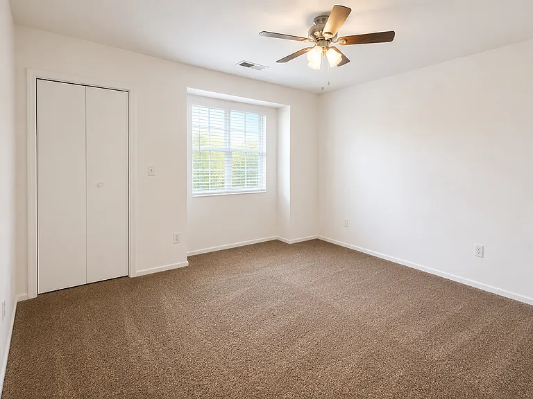 600 Hosking Ave #30 — Photo 5