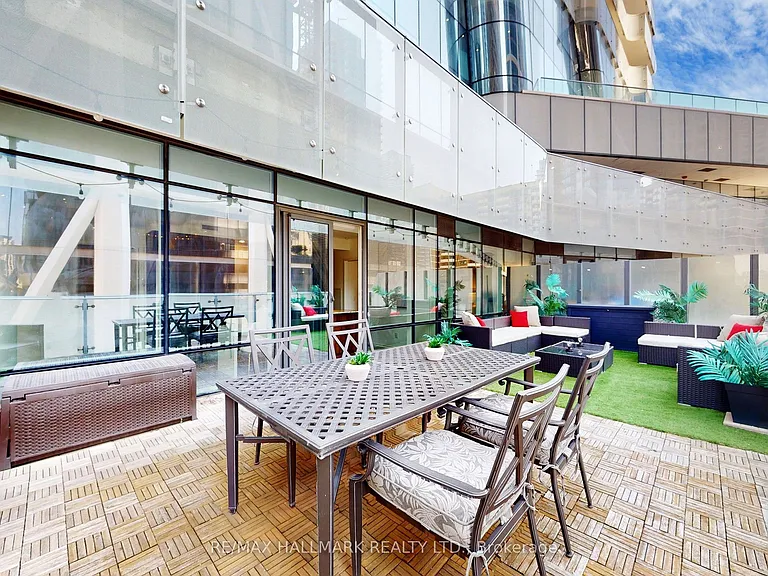 1 Bloor St E #520 — Photo 22