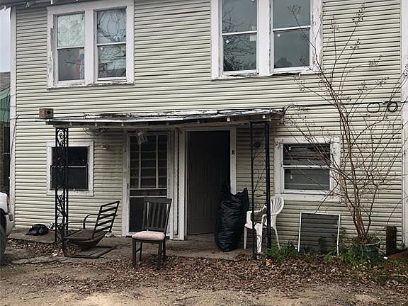 2nd image of 5715 Eskridge St