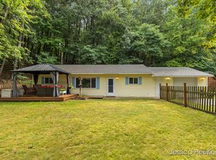 13900 Weeks Dr NE, Greenville, MI 48838