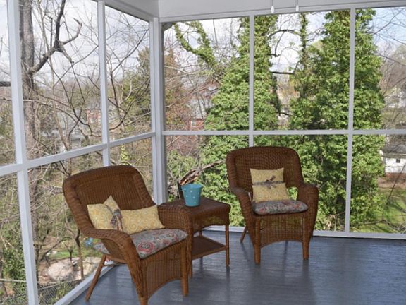 Screened in porch
