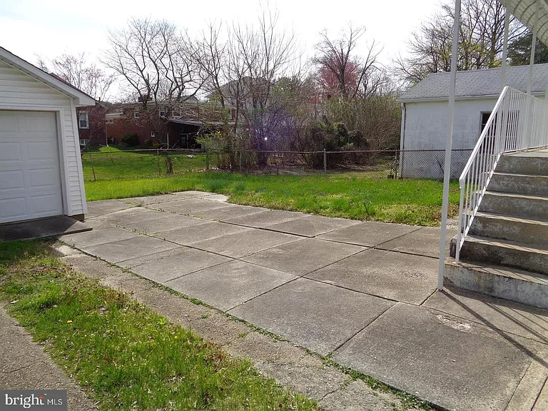 314 Victoria St — Photo 23