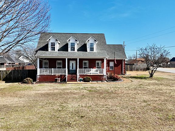 3rd image of 210 Lila Ln