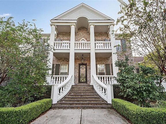 3rd image of 136 Sanctuary Blvd