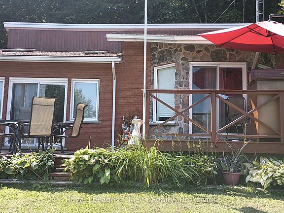 3rd image of 468 Champlain Rd