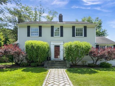 35 Earlwoode Drive, White Plains, NY, 10606