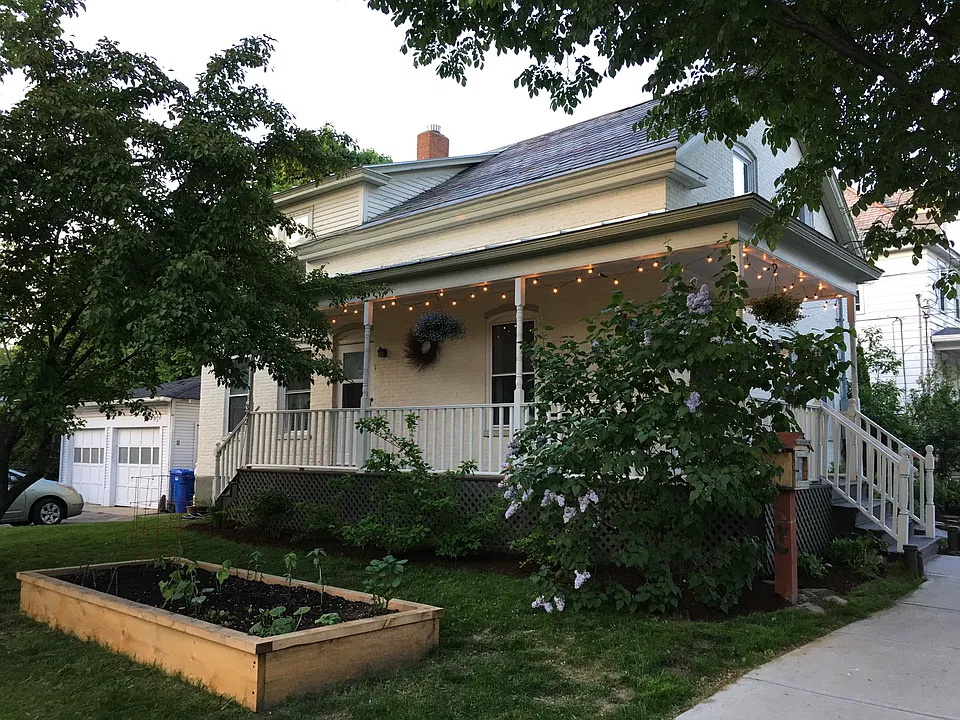 392 North St #2