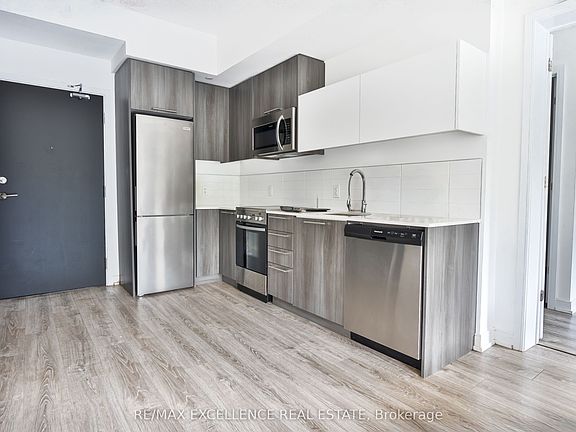 2nd image of 25 Neighbourhood Ln #507