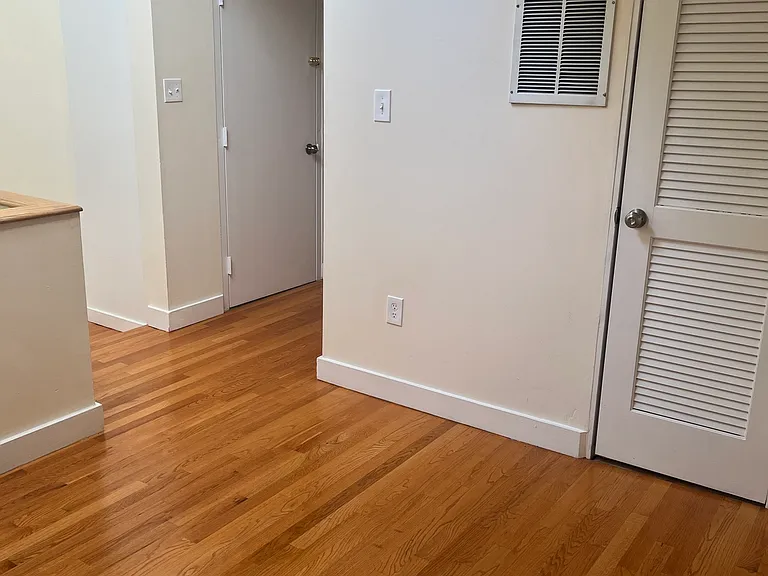 896 Quinnipiac Ave #3 — Photo 20