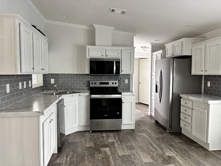27 Nyborg Ave #27 — Photo 5