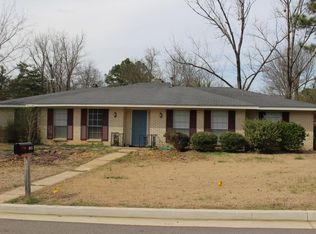 1012 McKinley St, Tupelo, MS 38801