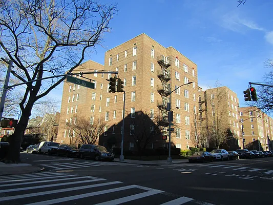 Sold by Properties Logan Inc | media 18