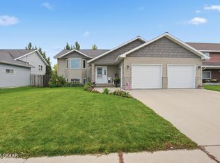 1816 Tobi Ln, Grand Forks, ND 58201 | MLS #26-1072 | Zillow