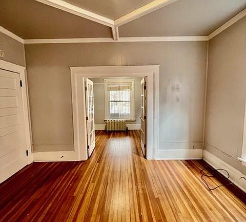 3rd image of 1225 N Marion St APT 1