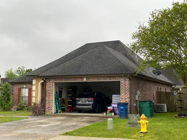 111 Shadowbrook Ln, Youngsville, LA 70592