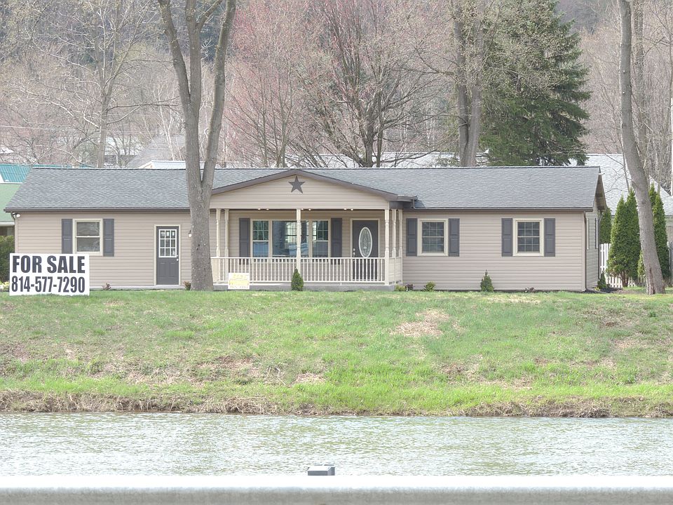 Front of house/river