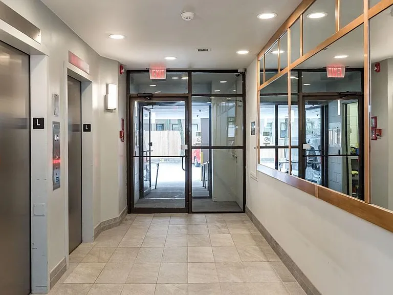 1105 Massachusetts Ave #7H — Photo 11