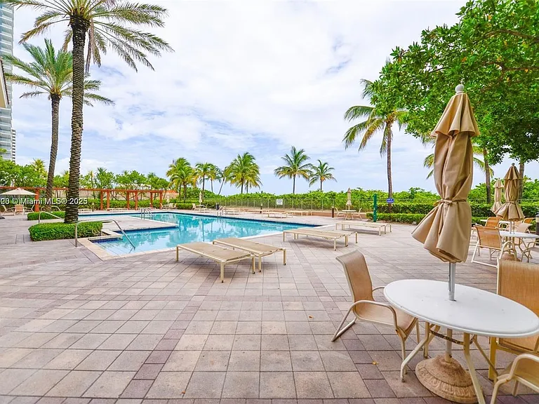 2069 S Ocean Dr #Townhouse 12 — Photo 12