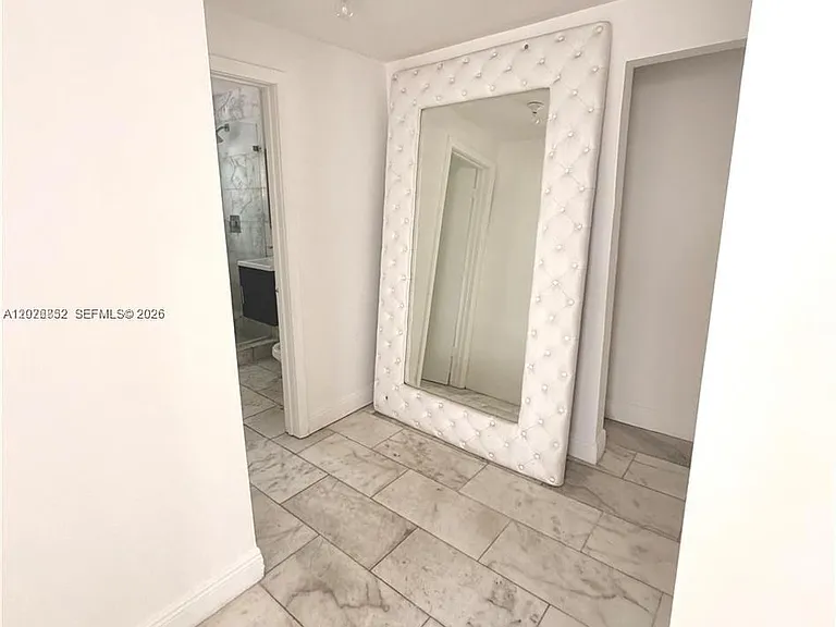 922 Jefferson Ave #6 — Photo 3