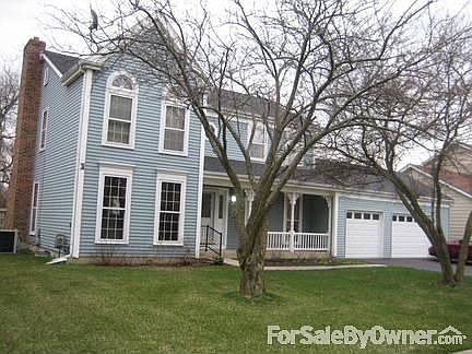 1931 Cromwell Dr. : Driveway can hold seven cars