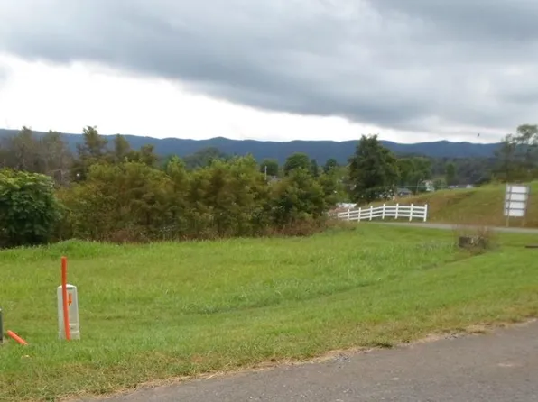 49 Ketron Ave, Lebanon, VA 24266