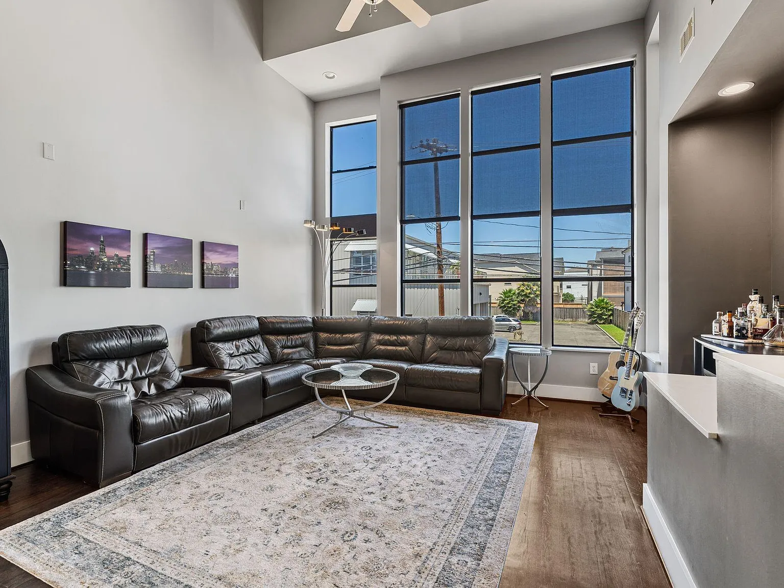 2 bed, 2.0 bath, 1194 sqft, $2,500 — Photo 3