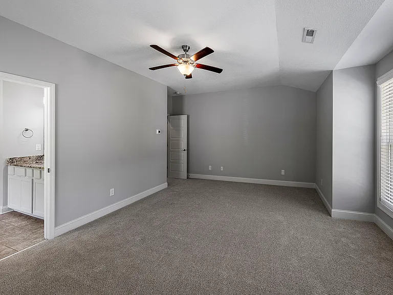 2107 Kangaroo Ln — Photo 26