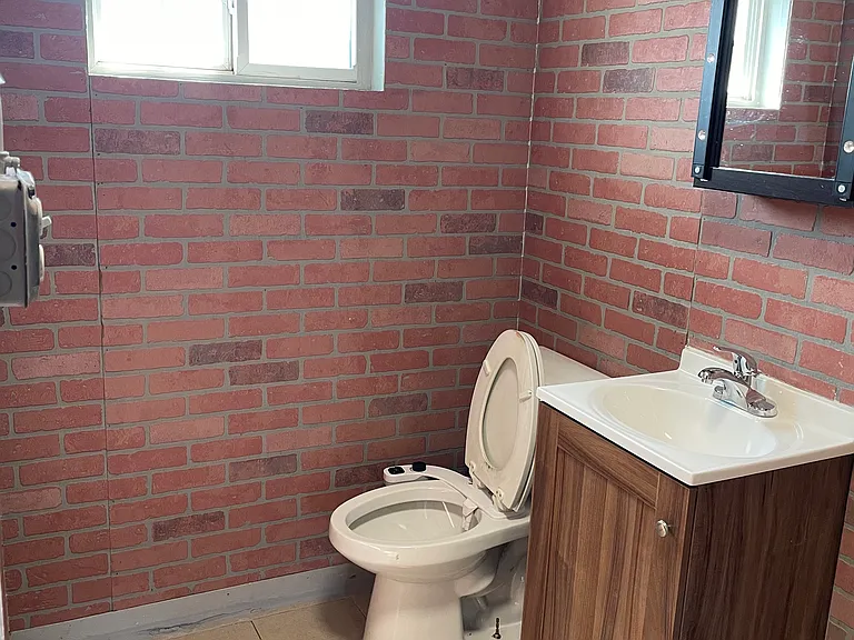 7436 Navigation Blvd #1 — Photo 6