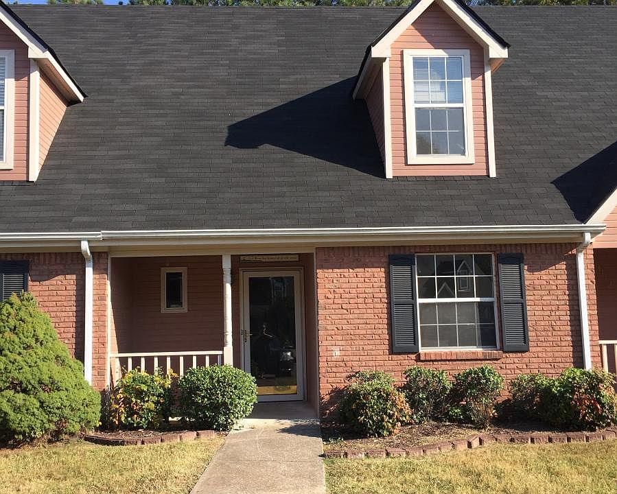 Welcome home! (Paint scheme differs from photo, but town hom