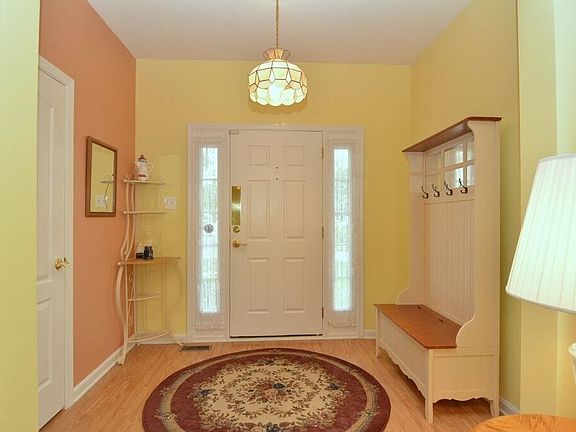 4th image of 5 Wanoma Cir