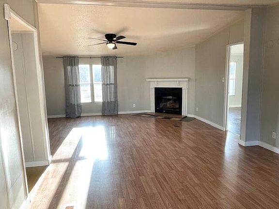 3rd image of 194 Farm Road 1150