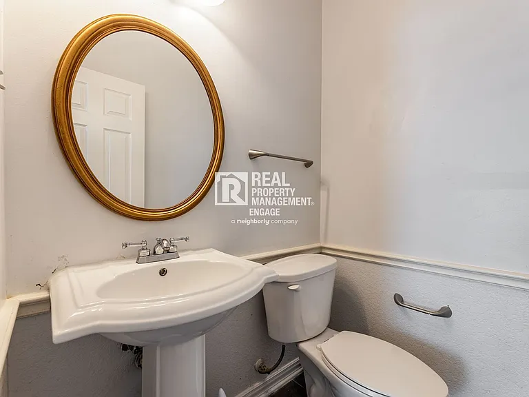 8817 Pocono Dr — Photo 24