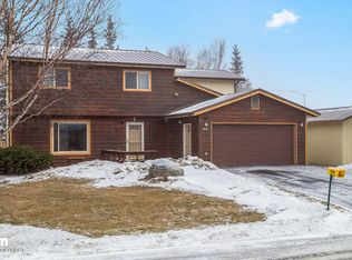 975 W Edinborough Dr, Palmer, AK 99645