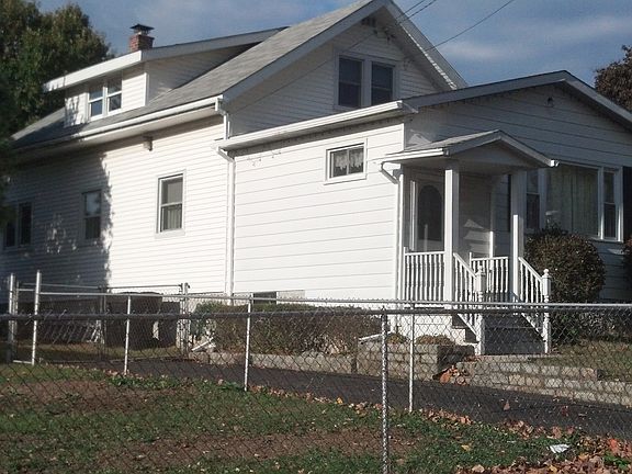 4th image of 7 Griswold Ave