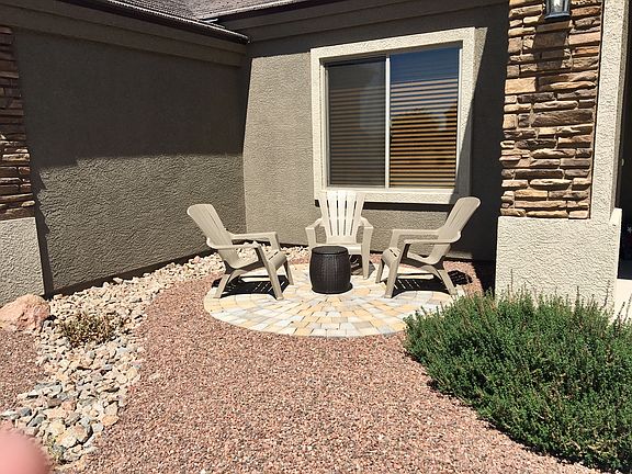 Frontyard sitting area