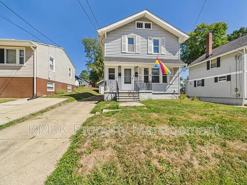 117 Hazelwood Ave photo 1