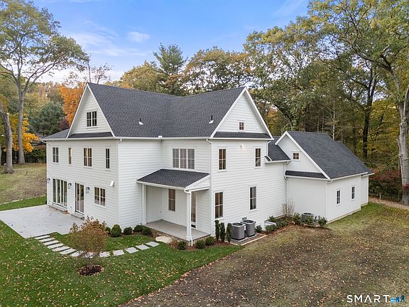 4th image of 217 Wilton Road