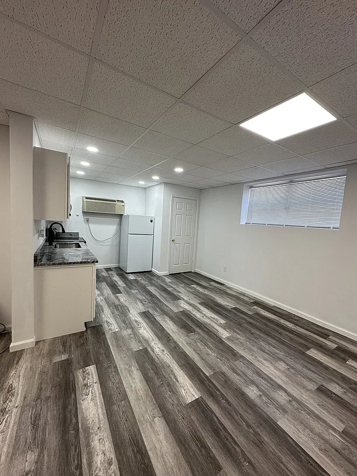 1 bed, 1.0 bath, $1,100 — Photo 2