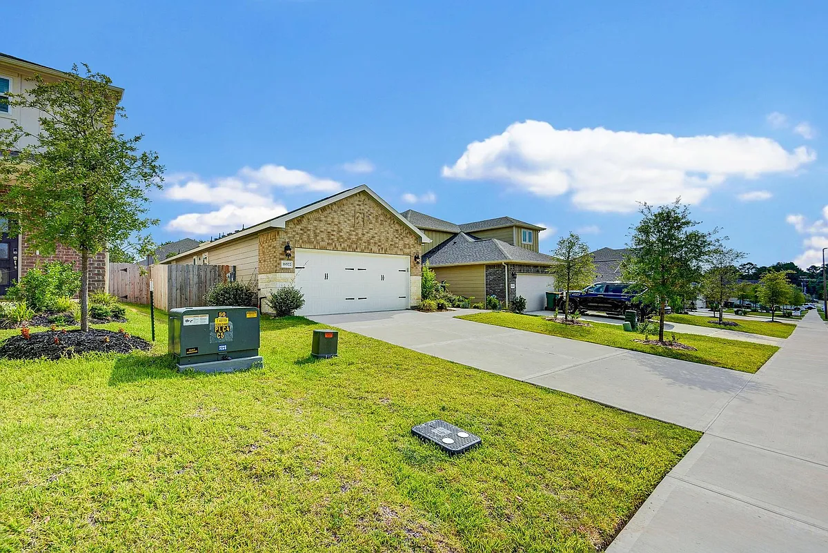Building Photo - 18572 Meadow Point Ln