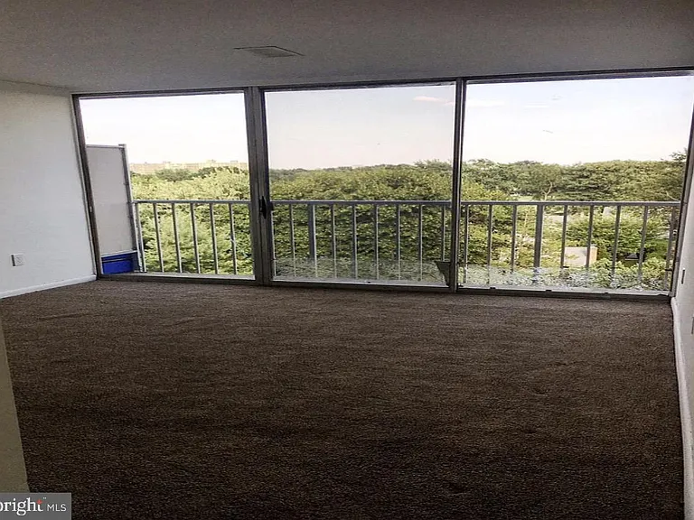 401 Cooper Landing Rd #611 — Photo 9