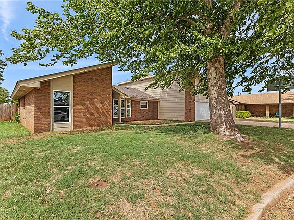 3rd image of 131 Regency Dr