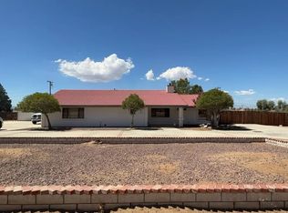 15370 Tacony Rd, Apple Valley, CA 92307