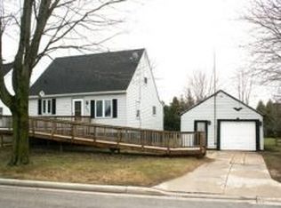 251 Division St, Algoma, WI 54201