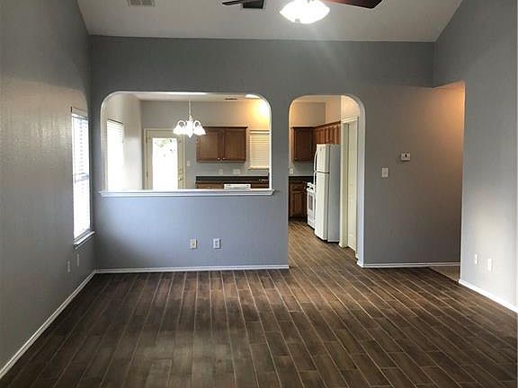 4th image of 901 Fenway Park Ct
