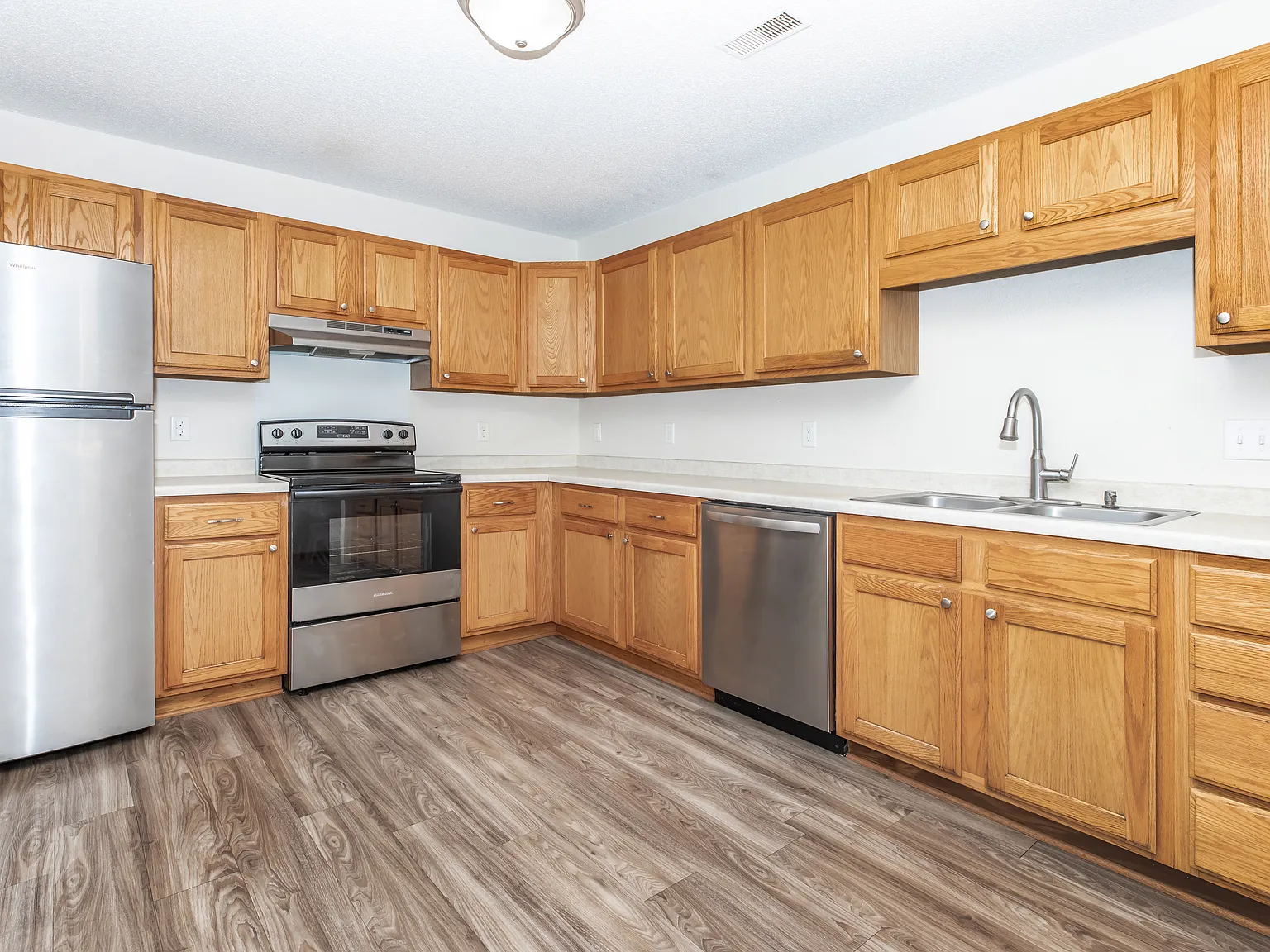 Dakota Townhomes — Photo 2