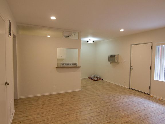 2nd image of 1620 Brockton Ave APT 4